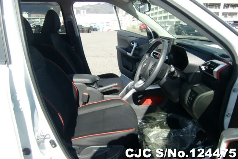 Toyota Raize in White for Sale Image 11