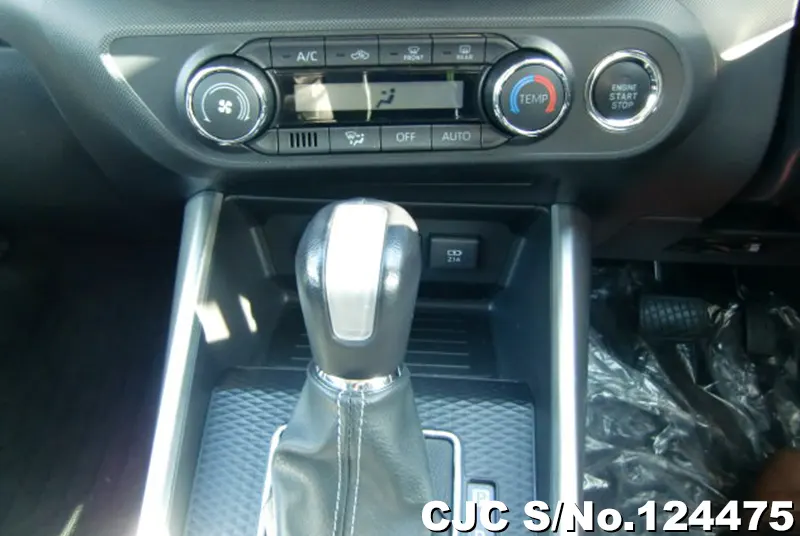 2020 Toyota / Raize Stock No. 124475