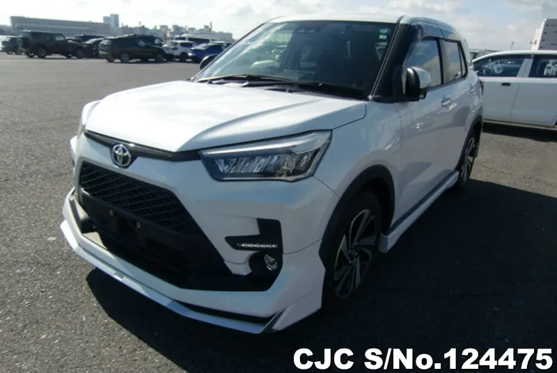 Toyota Raize in White for Sale Image 3