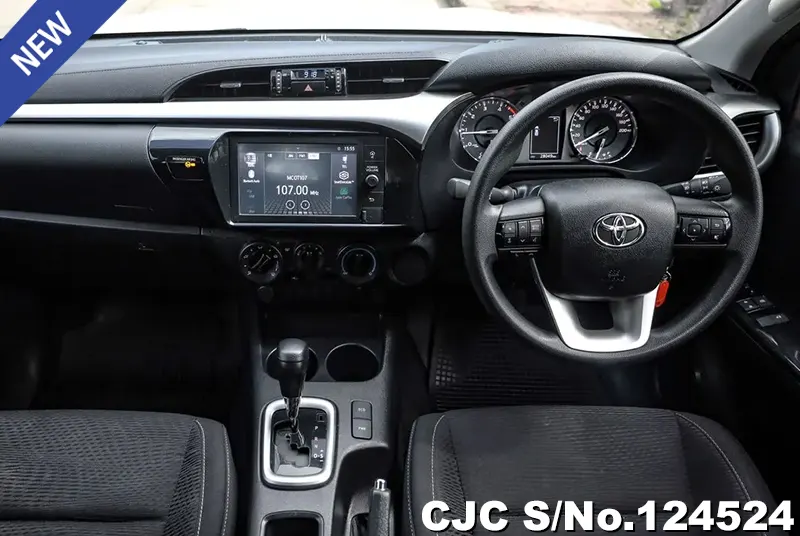 Toyota Hilux in White for Sale Image 9