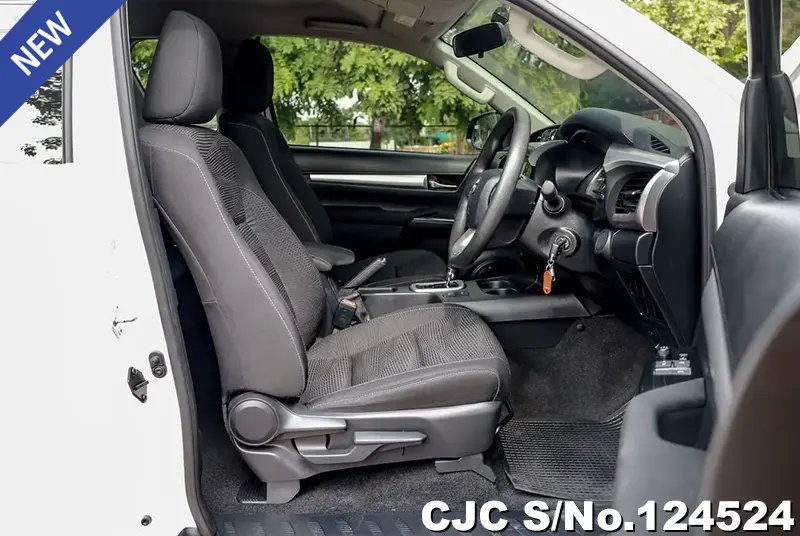 Toyota Hilux in White for Sale Image 10