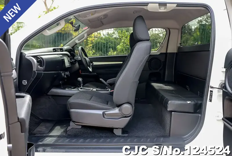 Toyota Hilux in White for Sale Image 13