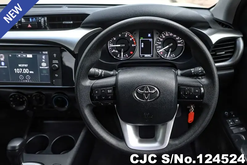 Toyota Hilux in White for Sale Image 14