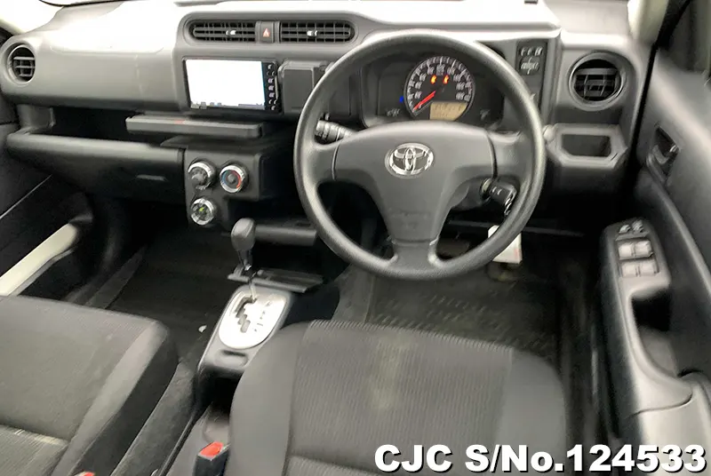 Toyota Succeed Van in White for Sale Image 9