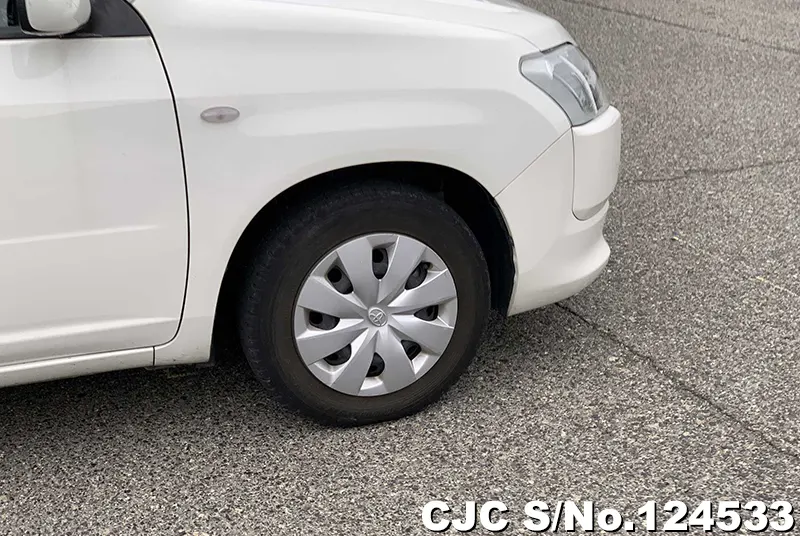 Toyota Succeed Van in White for Sale Image 11