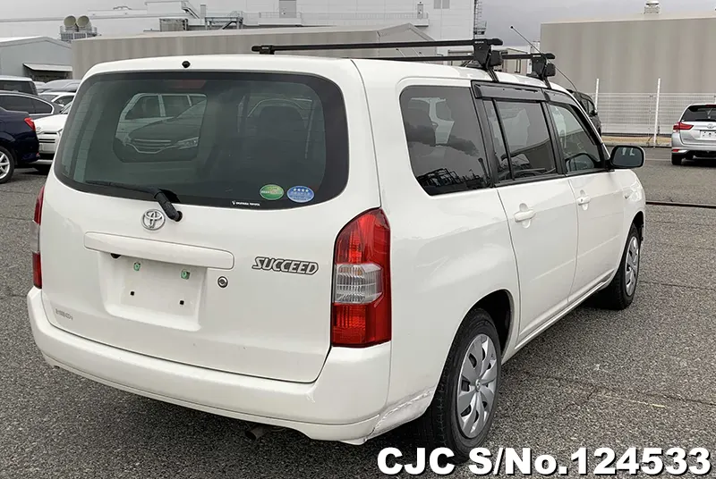 Toyota Succeed Van in White for Sale Image 2