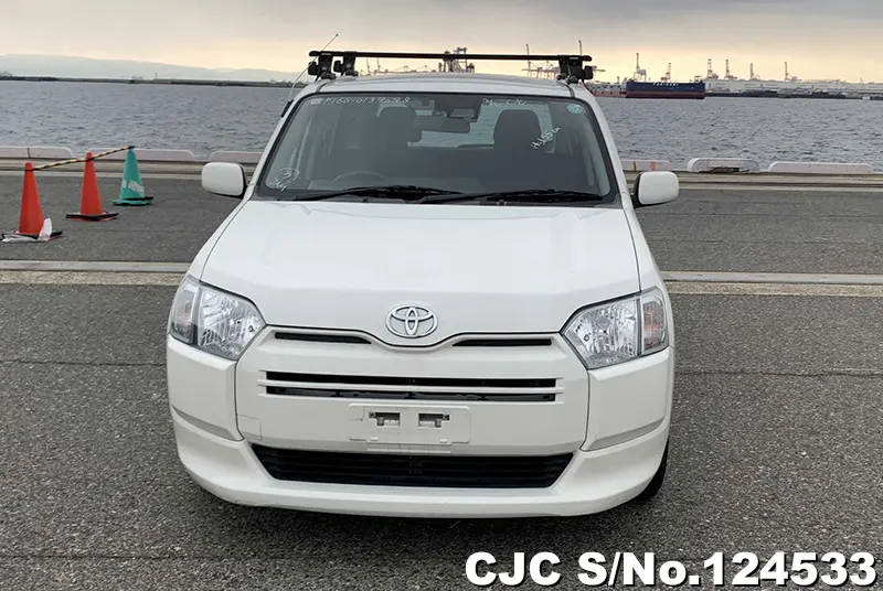 Toyota Succeed Van in White for Sale Image 4