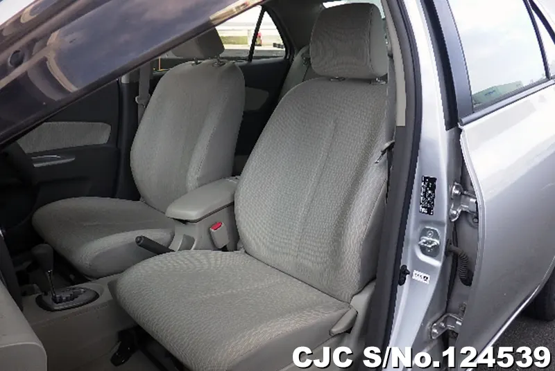 Toyota Belta in Silver for Sale Image 11