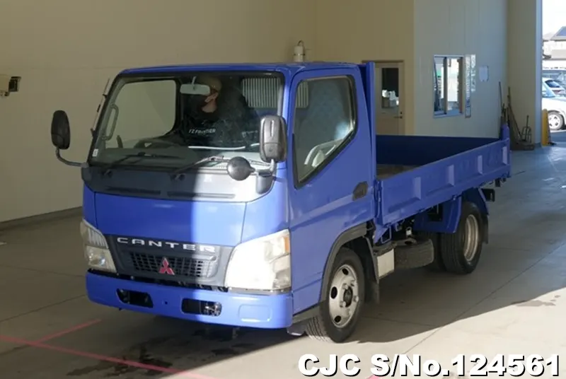 Mitsubishi / Canter 2004