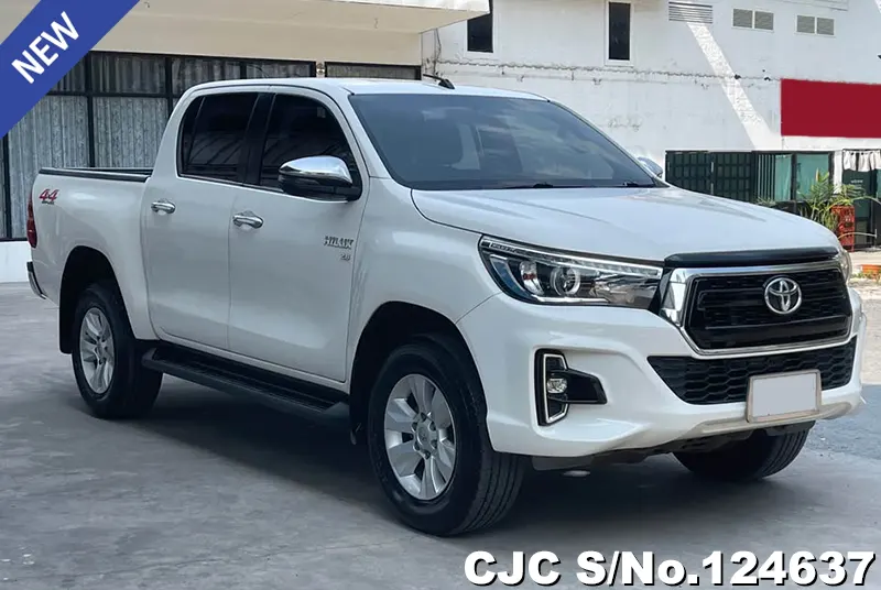Toyota Hilux in White for Sale Image 0