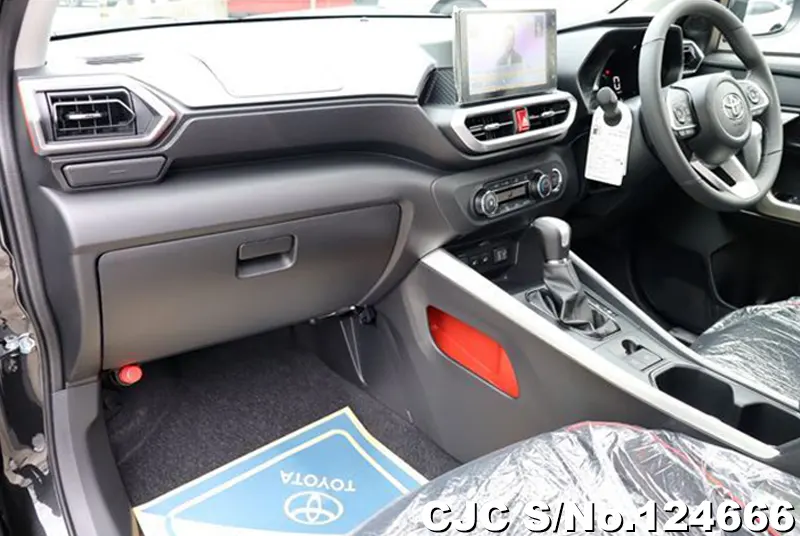 Toyota Raize in Black for Sale Image 8