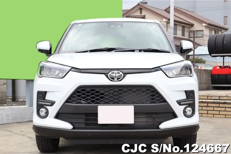 Toyota Raize in White for Sale Image 4