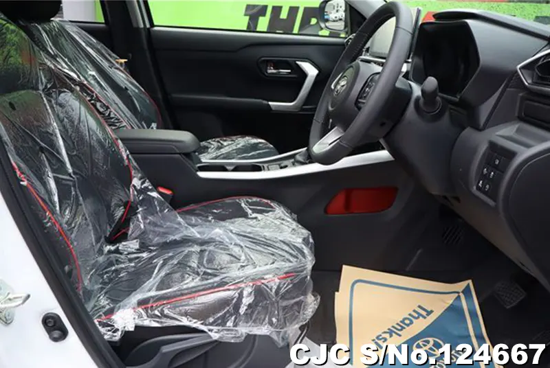 Toyota Raize in White for Sale Image 8