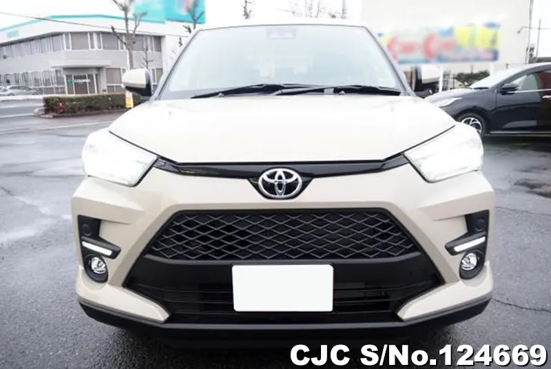 Toyota Raize in Brown for Sale Image 2