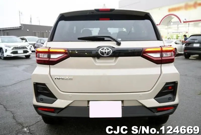 Toyota Raize in Brown for Sale Image 3