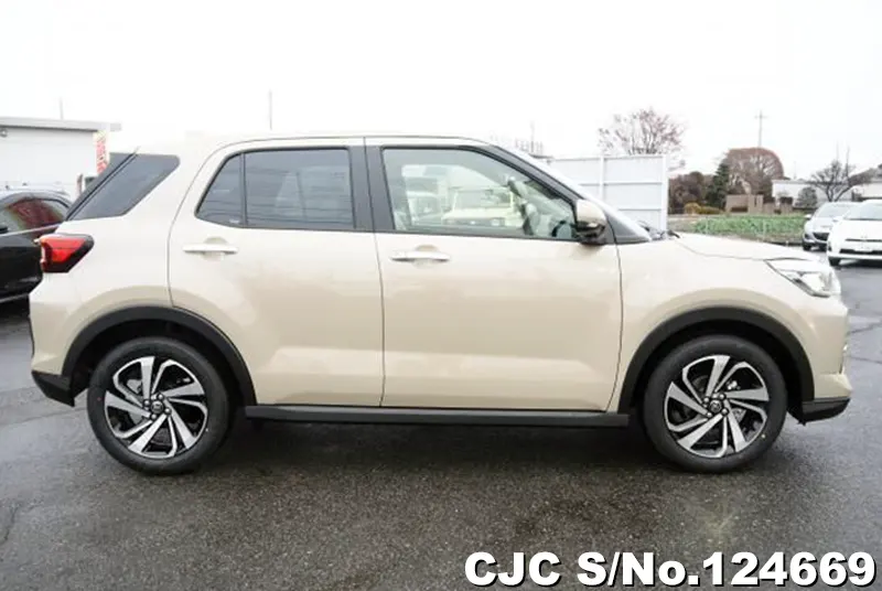 Toyota Raize in Brown for Sale Image 4
