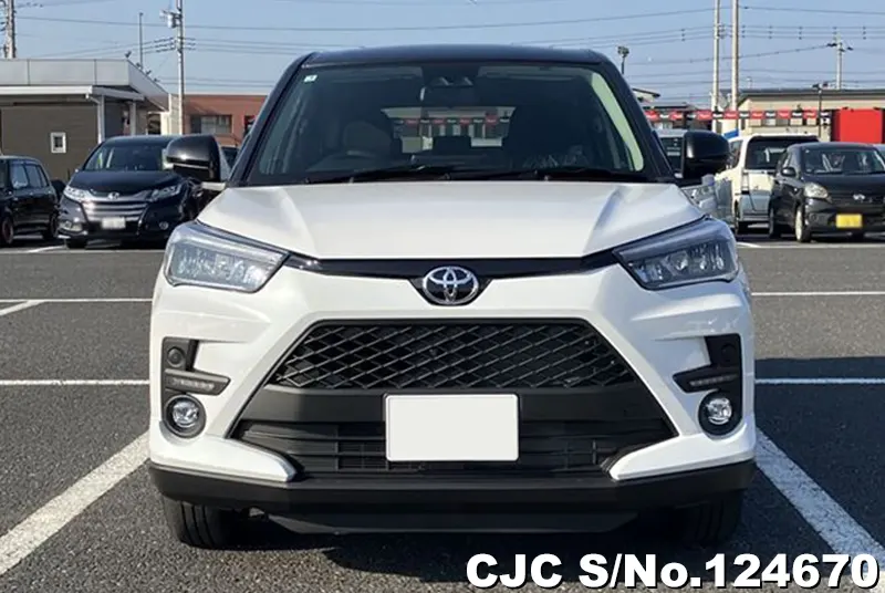 Toyota Raize in Pearl for Sale Image 4