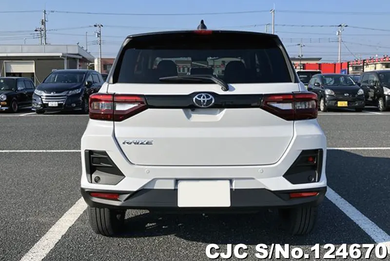 Toyota Raize in Pearl for Sale Image 5