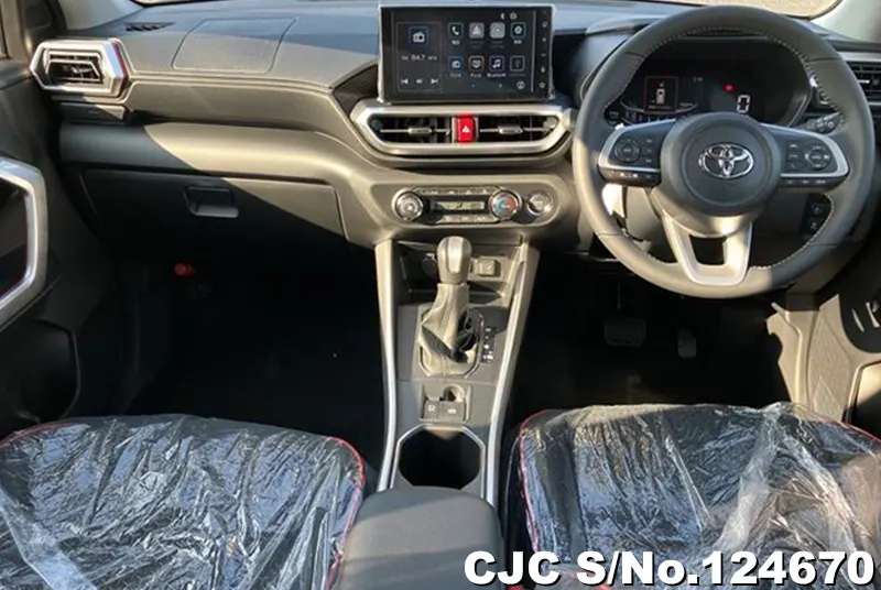 Toyota Raize in Pearl for Sale Image 9