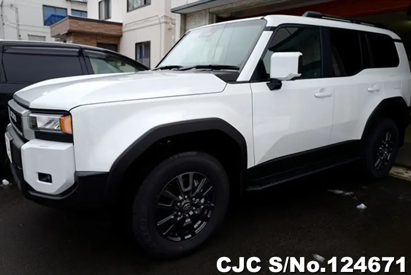 Toyota Land Cruiser 250 in White for Sale Image 2