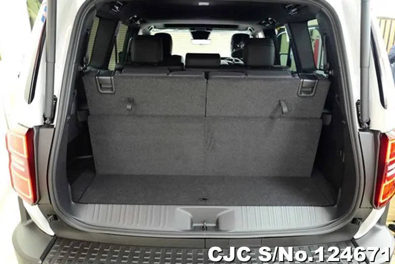 Toyota Land Cruiser 250 in White for Sale Image 4