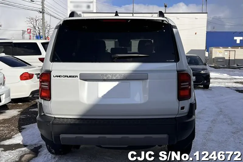 Toyota Land Cruiser 250 in White for Sale Image 2