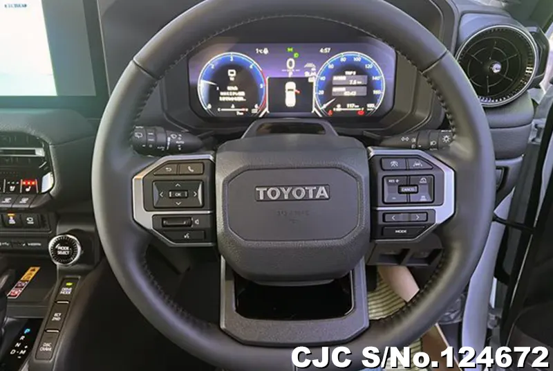 Toyota Land Cruiser 250 in White for Sale Image 9