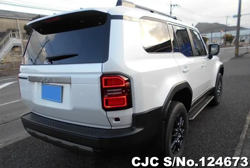 Toyota Land Cruiser 250 in Pearl for Sale Image 2