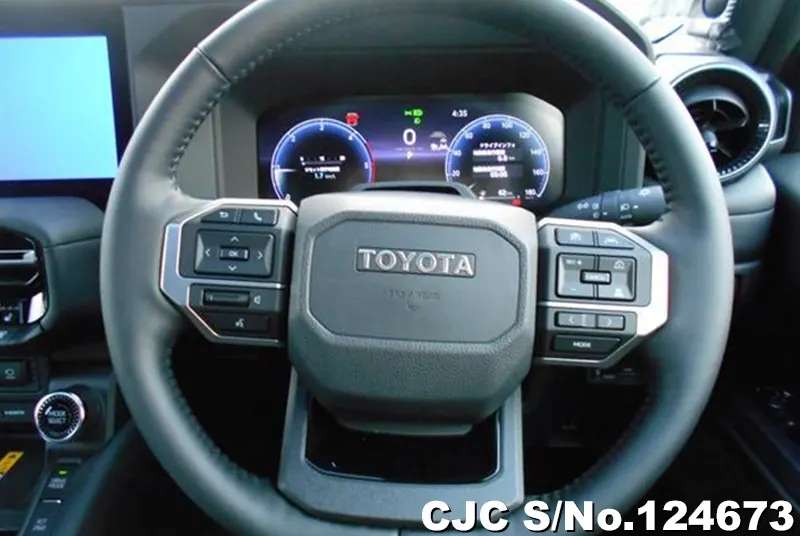 Toyota Land Cruiser 250 in Pearl for Sale Image 10