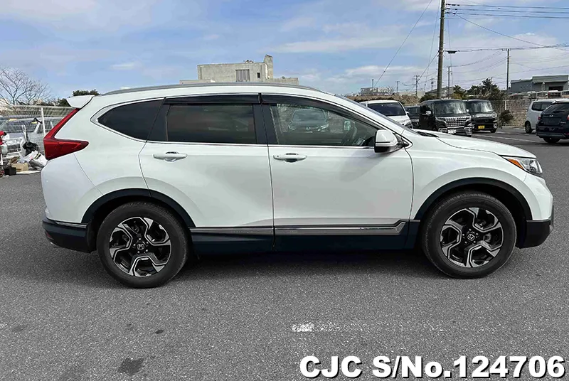 Honda CRV in Pearl for Sale Image 6