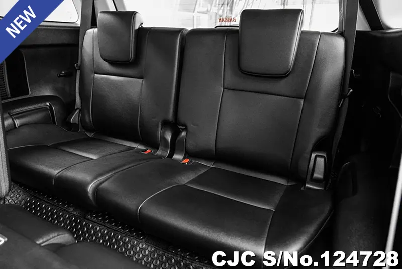Toyota Fortuner in Silver for Sale Image 9