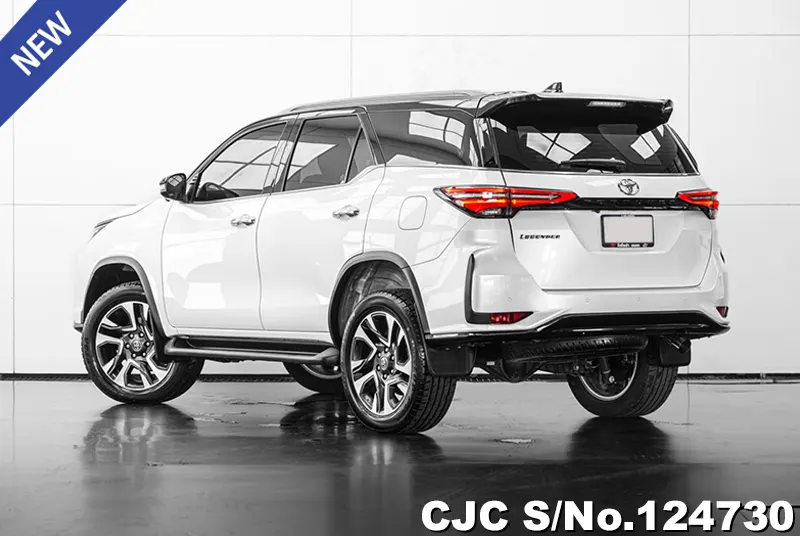 Toyota Fortuner in White for Sale Image 1