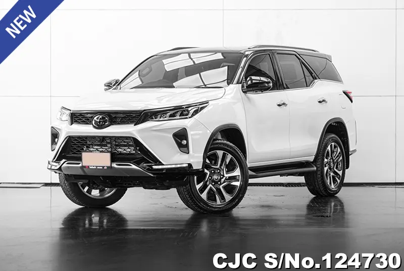 Toyota Fortuner in White for Sale Image 3