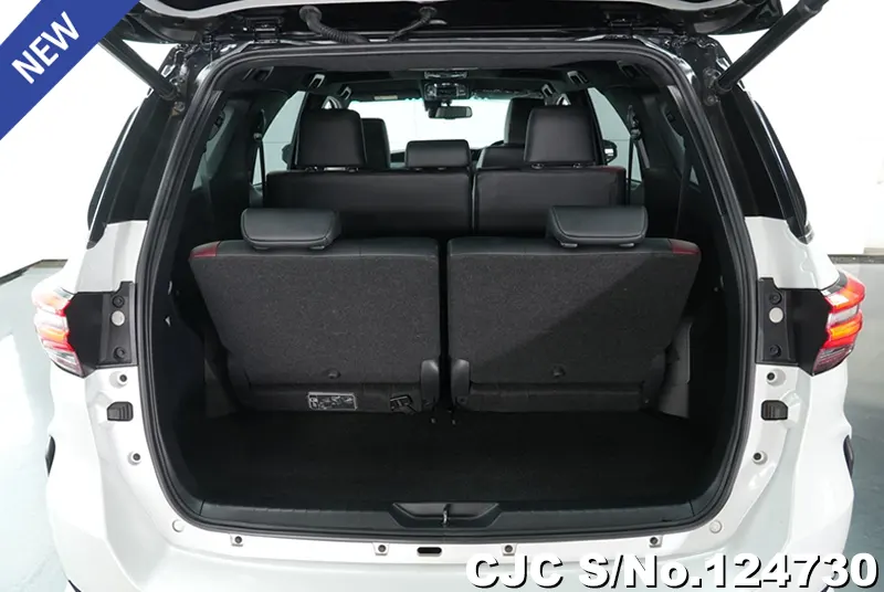 Toyota Fortuner in White for Sale Image 5