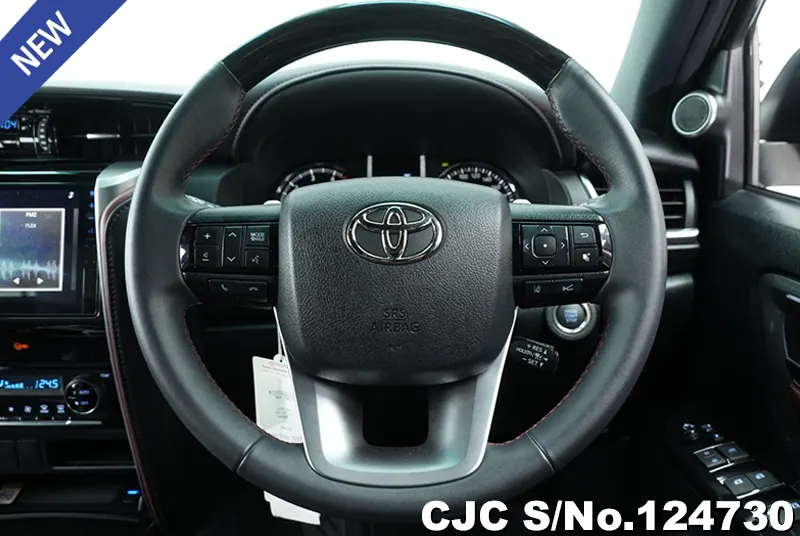 Toyota Fortuner in White for Sale Image 10