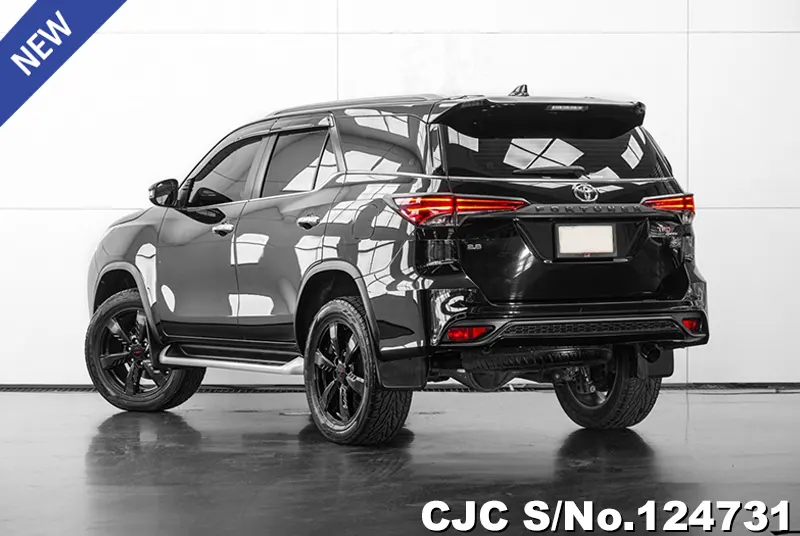 Toyota Fortuner in Black for Sale Image 1
