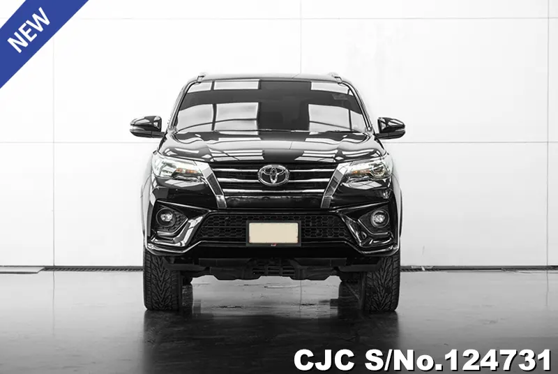 Toyota Fortuner in Black for Sale Image 4