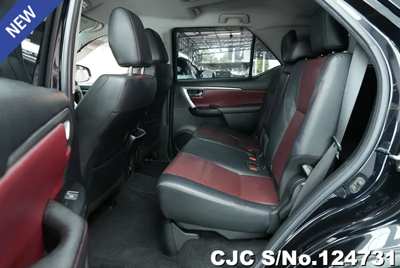 Toyota Fortuner in Black for Sale Image 8