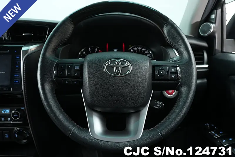 Toyota Fortuner in Black for Sale Image 10