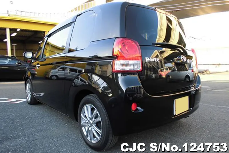 Toyota Porte in Black for Sale Image 1