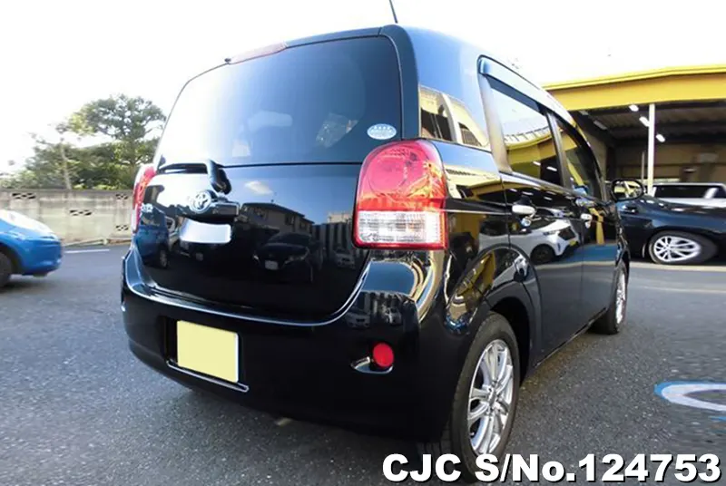 Toyota Porte in Black for Sale Image 2