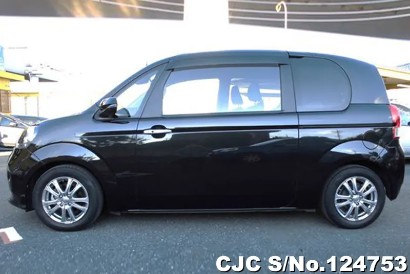 Toyota Porte in Black for Sale Image 7