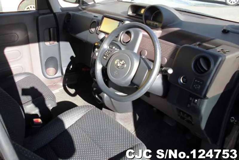 Toyota Porte in Black for Sale Image 10
