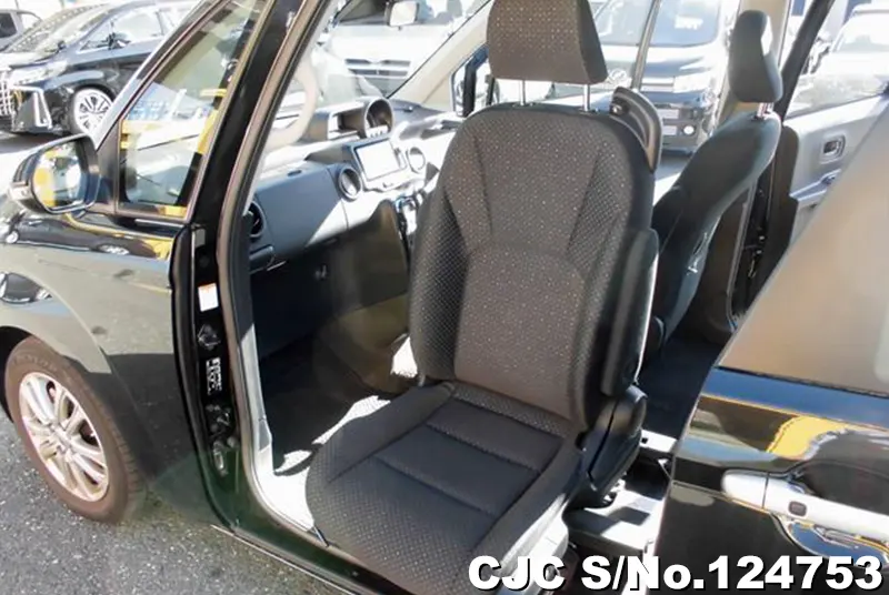 Toyota Porte in Black for Sale Image 12