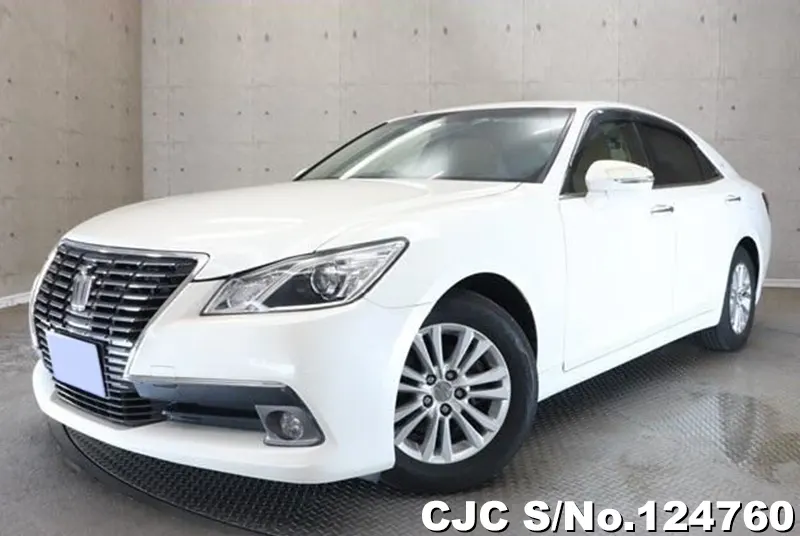 Toyota / Crown 2015