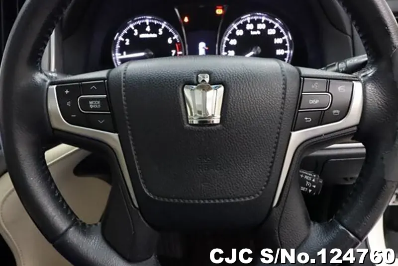 Toyota Crown in White for Sale Image 8