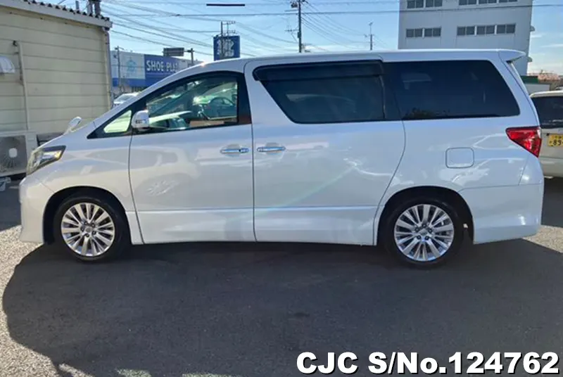 Toyota Alphard in White for Sale Image 7