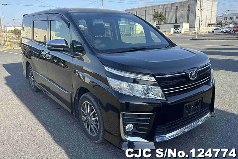 Toyota / Voxy 2015