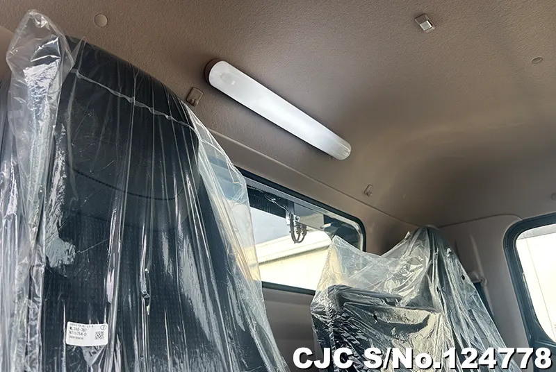 2025 Mitsubishi / Canter Stock No. 124778