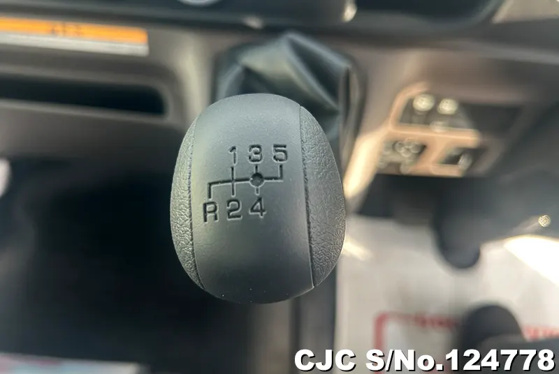 2025 Mitsubishi / Canter Stock No. 124778